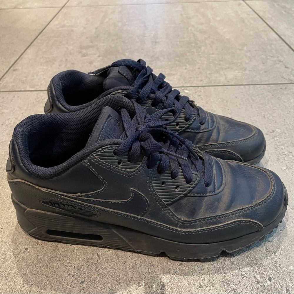 Nike AirMax Sneakers